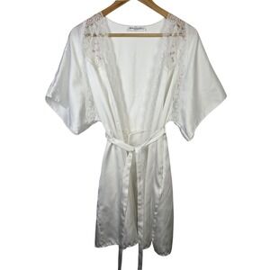 Vintage Cinema Etoile Womens White Satin‎ Lace Trim Kimono Robe Tie Waist